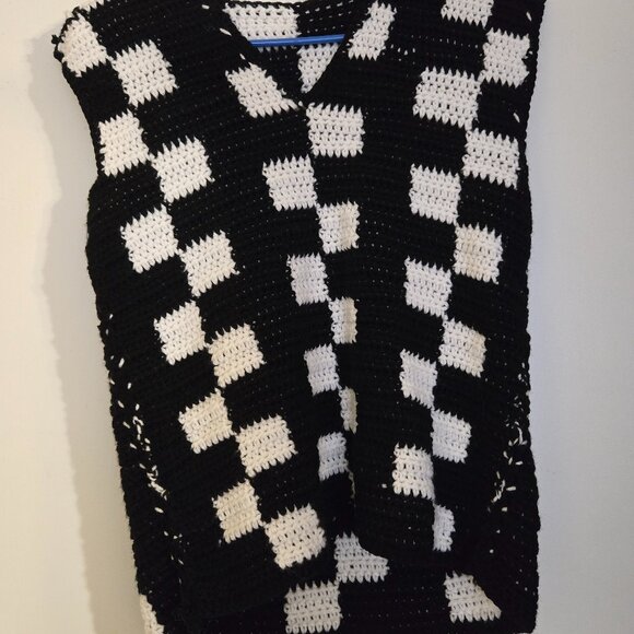 Checkered Vest - Picture 1 of 3